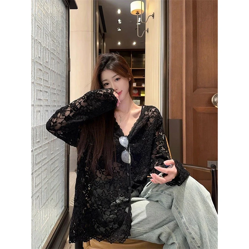 法式性感黑色镂空蕾丝衫女装2024秋冬新款辣妹设计感宽松叠穿上衣