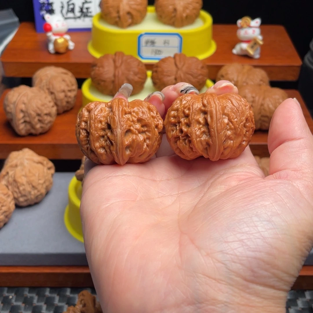文玩核桃把件元宝40尺全品