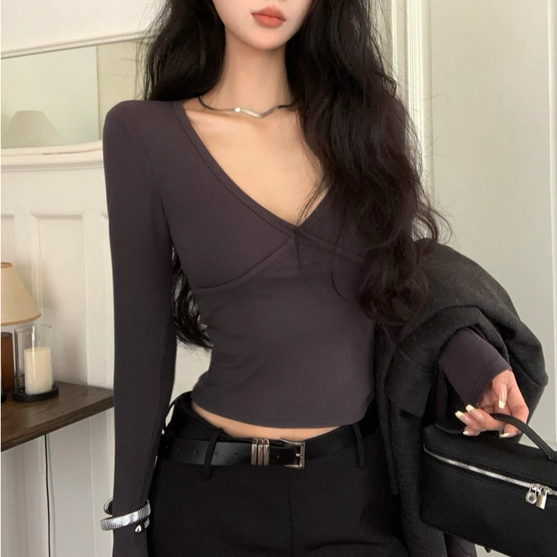 纯欲辣妹露锁骨低胸性感V领长袖t恤女设计感小众秋冬季打底衫上衣