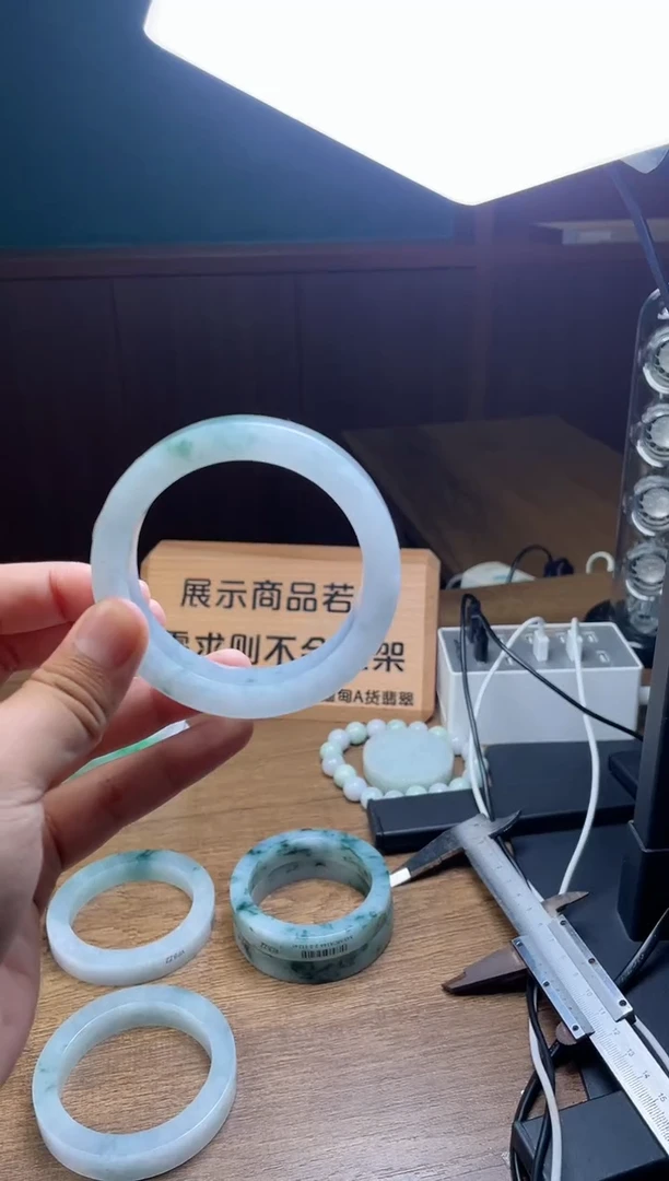 【闪购商品】定制翡翠手镯未镶嵌定制