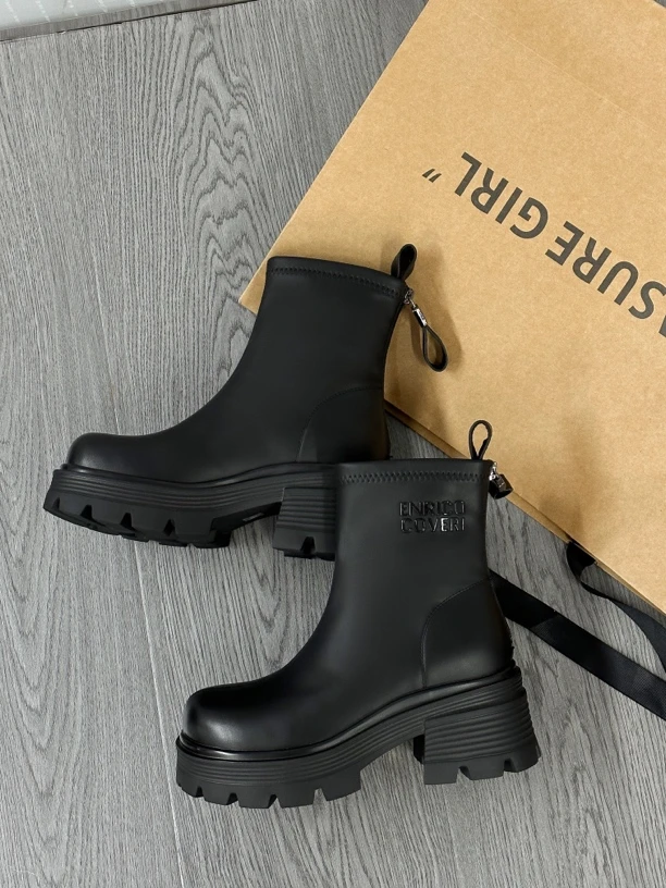 30-8【意中人】达思图2024新款厚底增高马丁靴英伦风时尚瘦瘦靴百搭