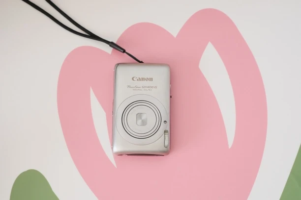 9新 Canon/佳能 ixus130，网红爆款ccd相机，机皇