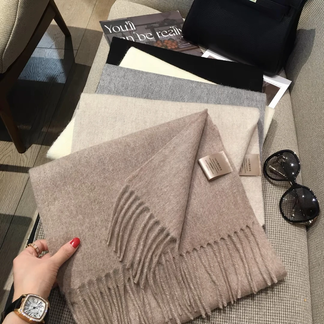 2024秋冬羊绒围巾披肩柔软围脖保暖韩版百搭简约