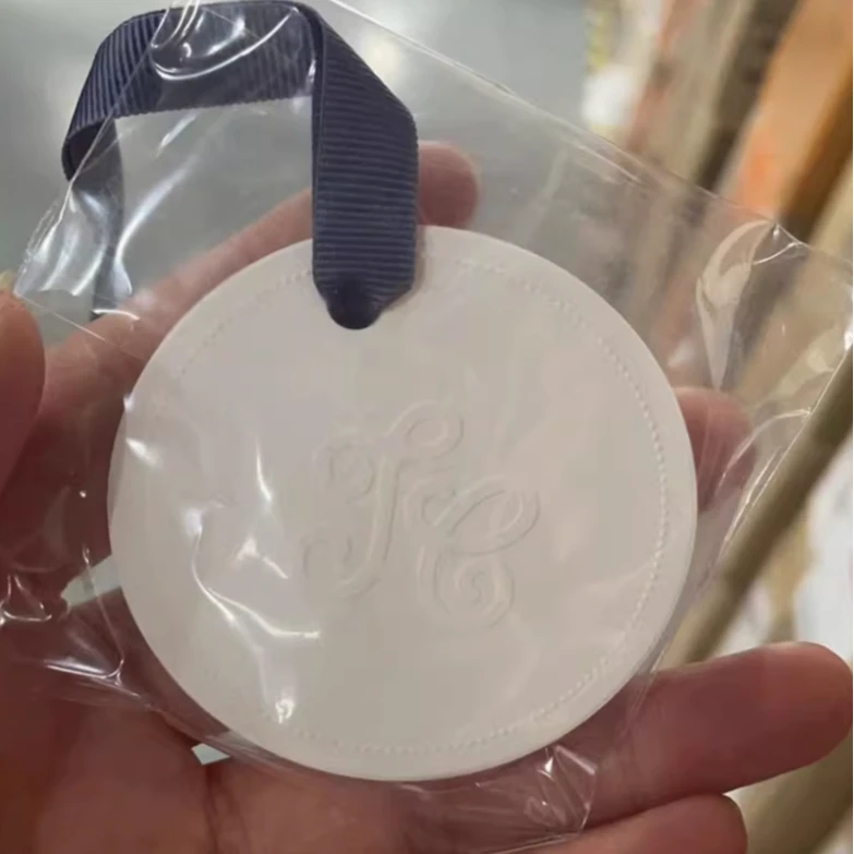 纪梵希 小熊朵朵陶瓷香挂 便携装