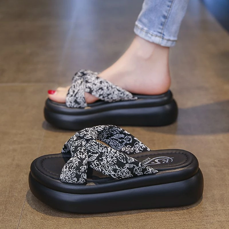 小码33码高级感拖鞋女外穿2025夏季新款时尚增高气质爆款凉拖鞋女