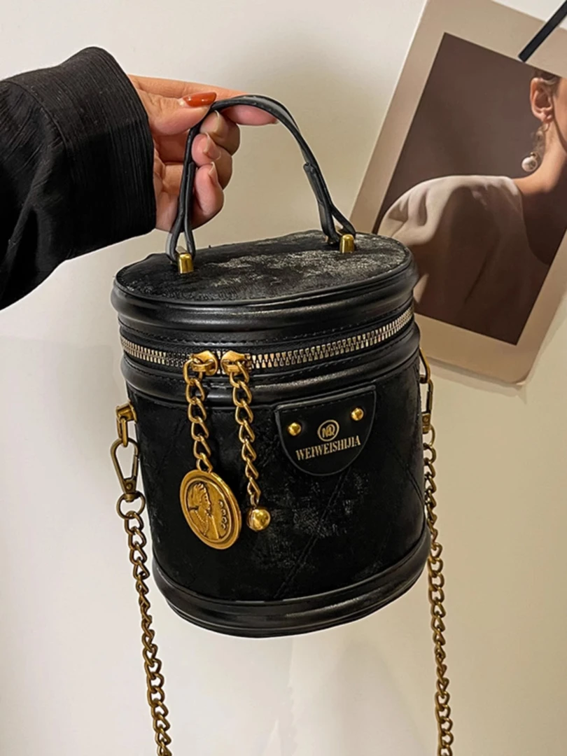 网红今年流行包包女2023新款时尚高级感链条斜挎包洋气手提水桶包