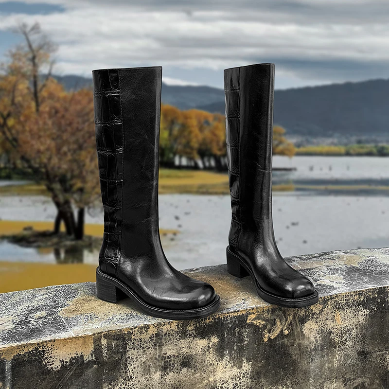 水洗马皮方圆头骑士靴女2025年秋冬季粗跟鳄鱼纹高筒不过膝高靴