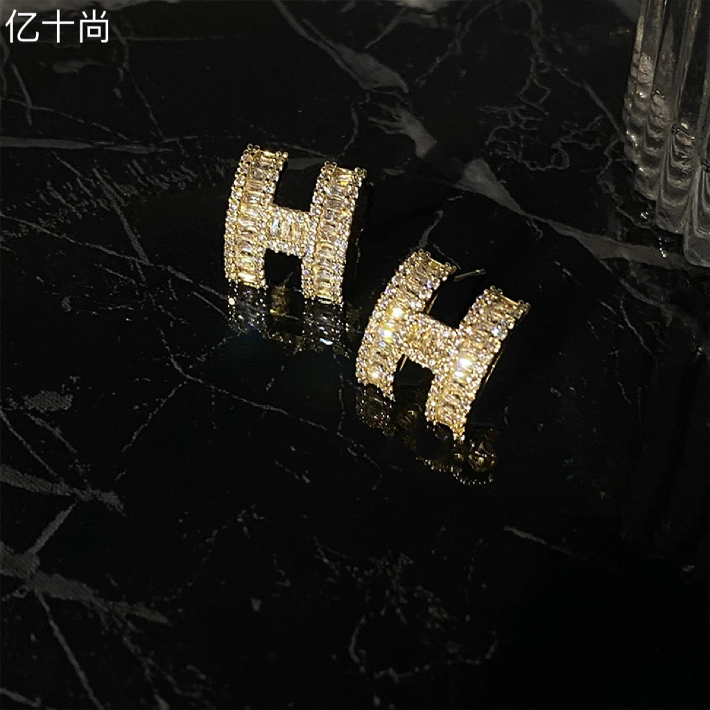 925银合成锆石耳饰 亿十尚H字母赚高档耳钉轻奢时尚简约不掉色美Y