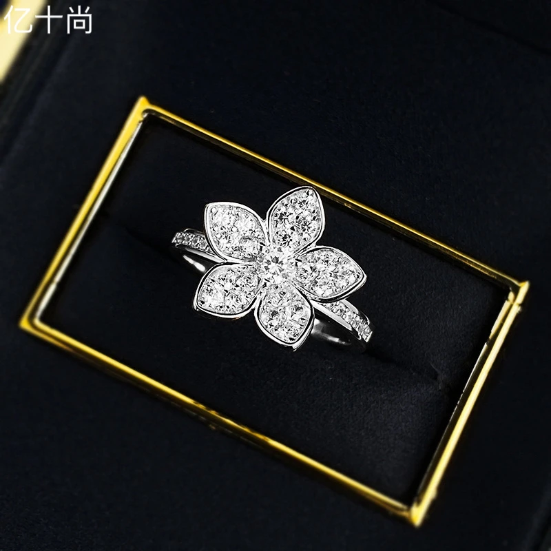 925银合成锆石戒指 亿十尚小花朵白赚高档戒指轻奢时尚简约大气美