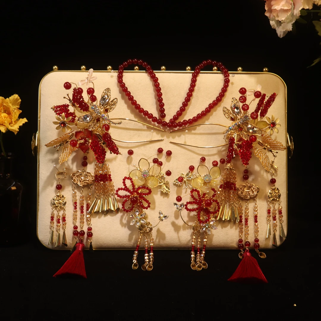 8390  婚嫁饰品新款红色百搭大气秀禾精致琉璃水晶流苏新中式头饰