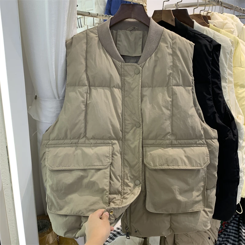 欧货2023冬季新款时尚V领单排扣白鸭绒马甲女显瘦宽松坎肩马夹女
