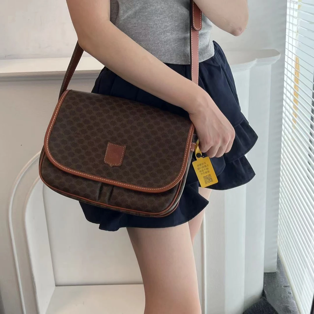 95新 Celine/思琳 小花斜挎包