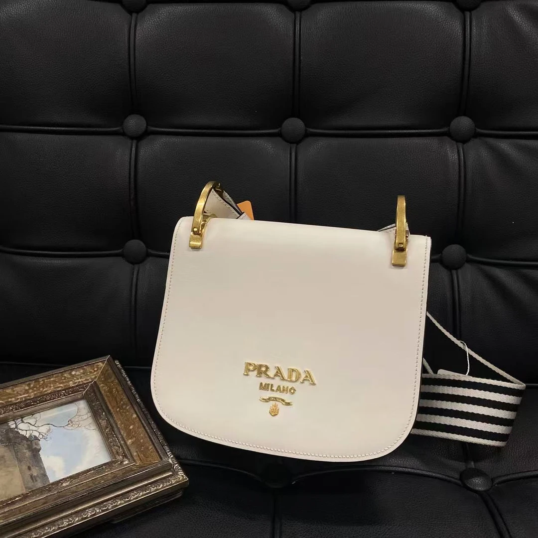 95新 Prada/普拉达 二弟/95新/101821/单肩包