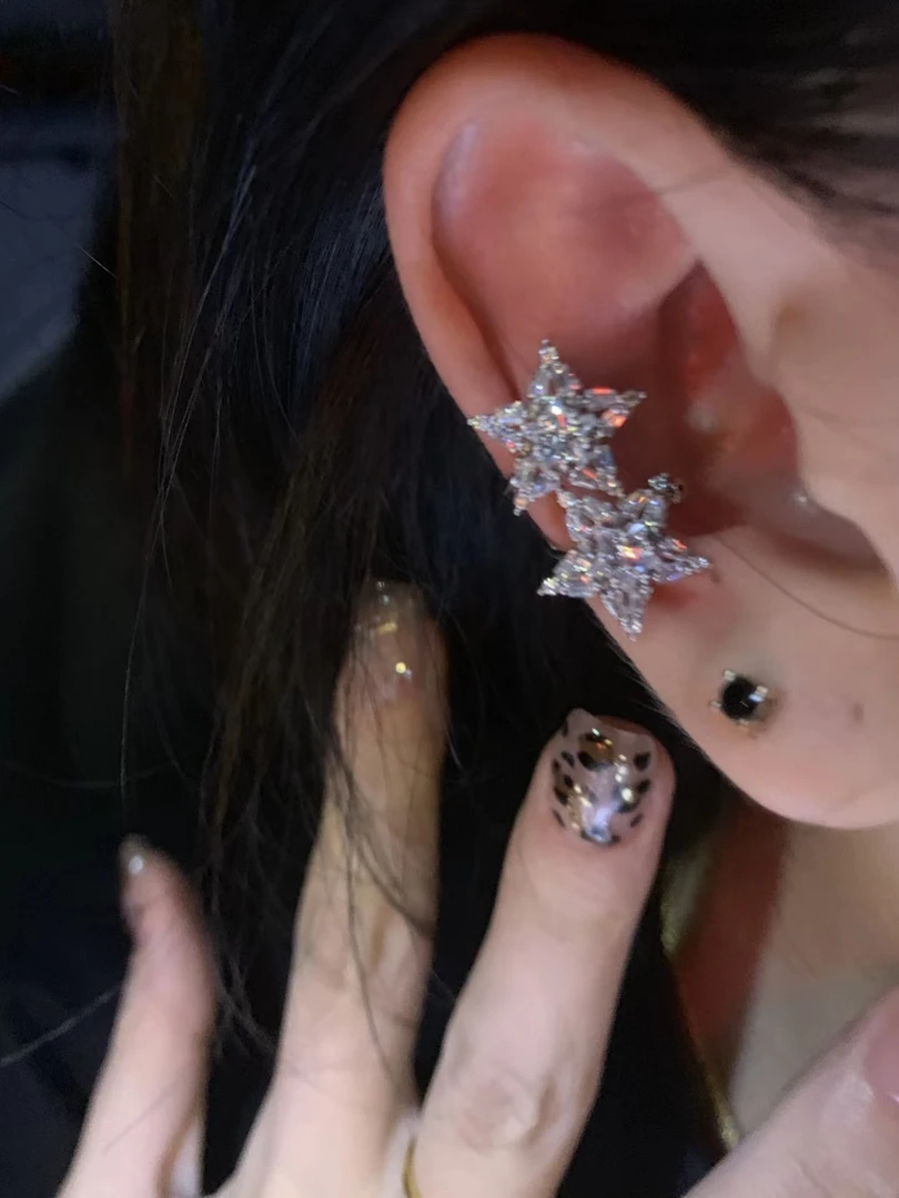 铜合金仿水晶耳饰 超闪五角星耳骨夹独特小众无耳洞精致耳饰耳挂