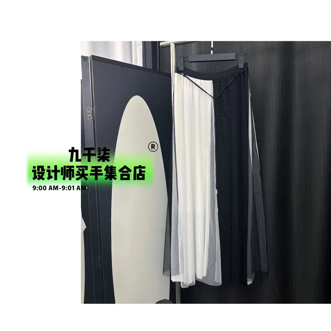 九千柒南油满天星黑白拼接千褶满钻星空半裙四季休闲设计师气质款