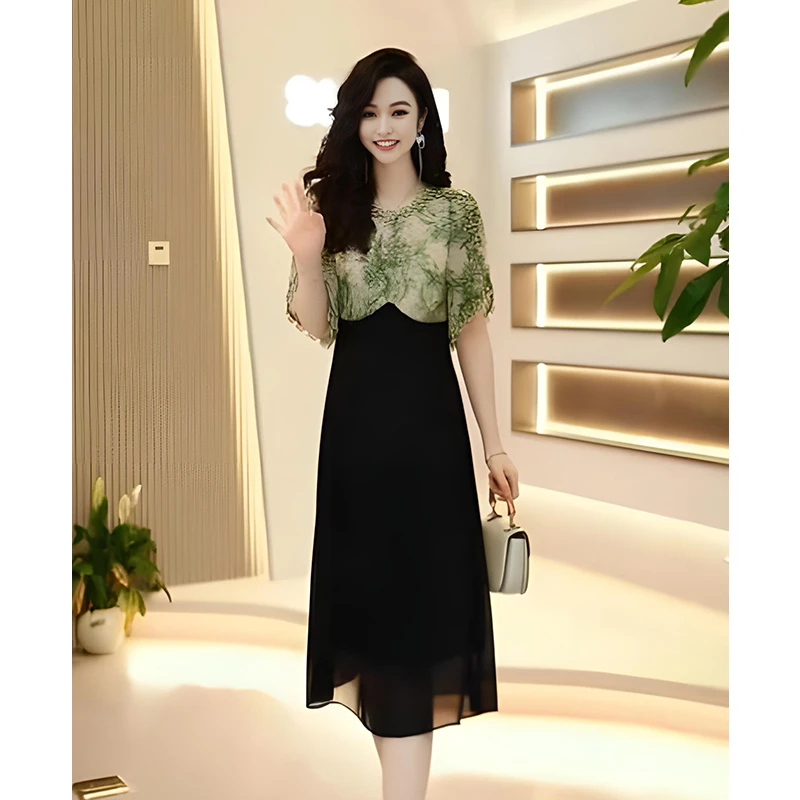 新款手工刺绣花优雅大方显白透亮2025高腰遮肉轻奢中长款连衣裙夏