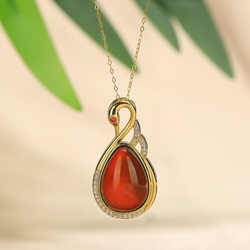 【星光村小飞专属J2081】S925镶嵌红色琥珀小天鹅时尚百搭气质吊坠