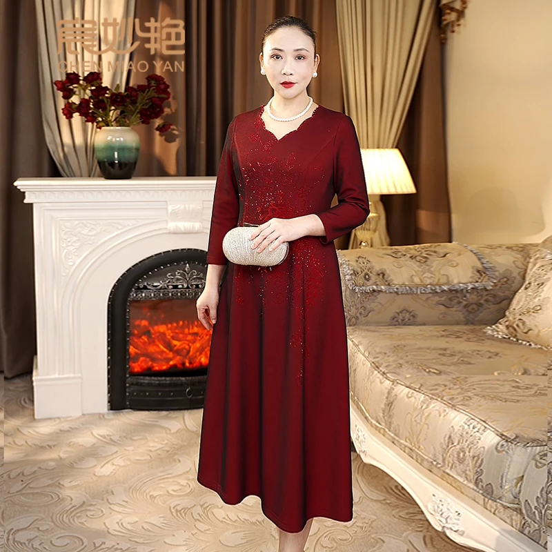 宸妙艳秋冬新款连衣裙高贵优雅修身显瘦时尚气质参加婚礼妈妈装