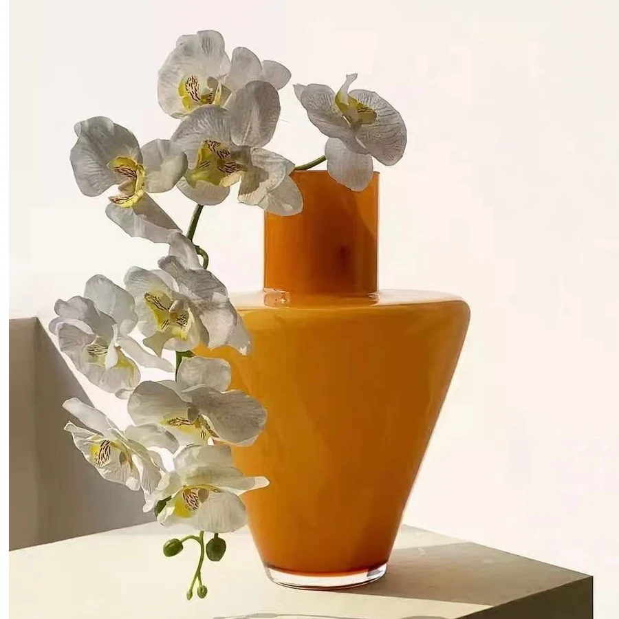 北欧极简风倒三角设计花瓶轻奢样板间琉璃工艺软装装饰插花摆件