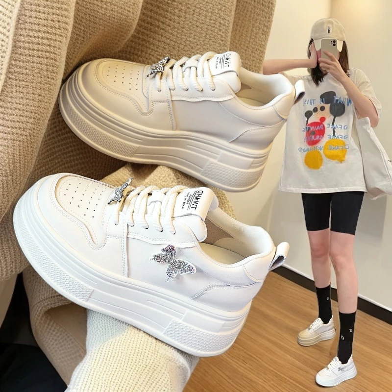 内增高厚底小白鞋女2024秋季透气时尚百搭蝴蝶松糕底真皮休闲板鞋