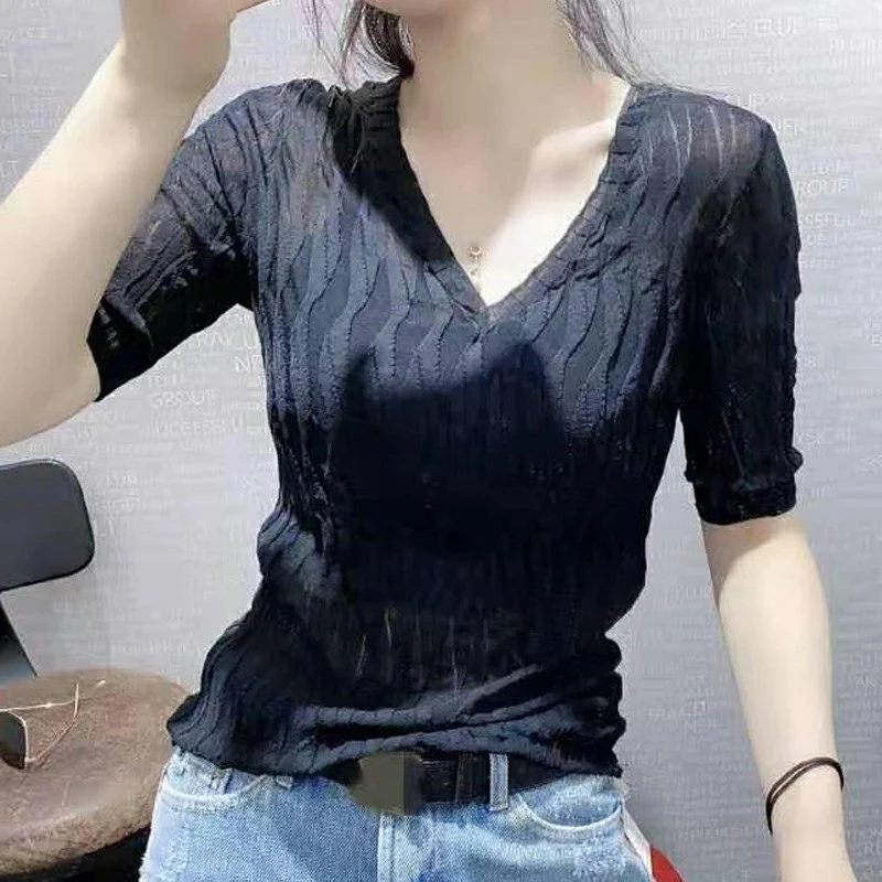 欧洲站2025夏季冰丝体恤短袖女V领修身针织衫女薄款条纹T恤女上衣