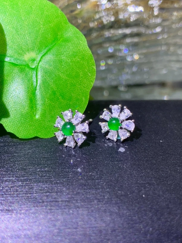 【翠百道珠宝】天然A货翡翠S925银耳饰精致花朵款蛋面高级感耳钉