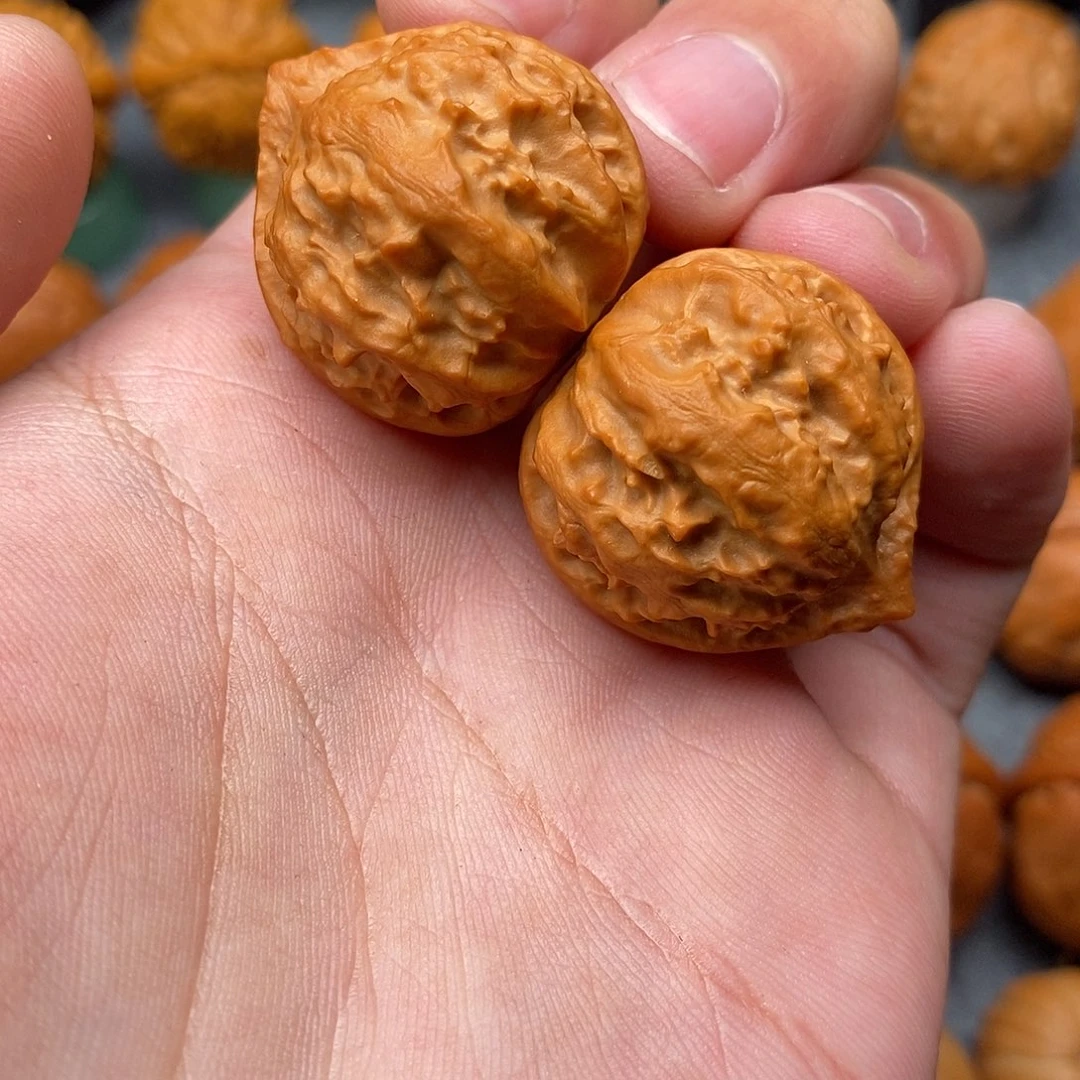 文玩核桃把件桃心八棱