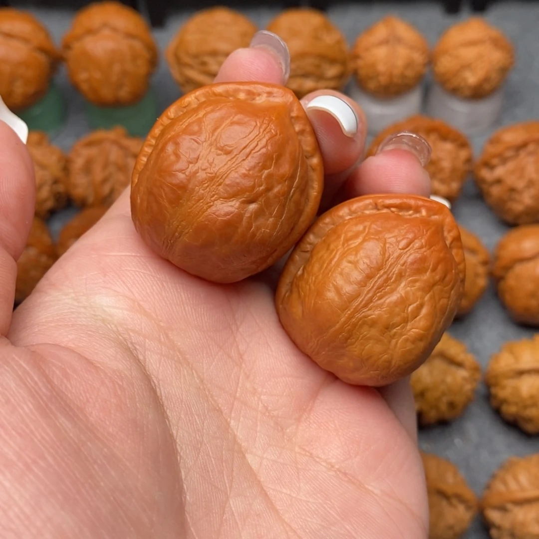 文玩核桃把件铁石龙胆