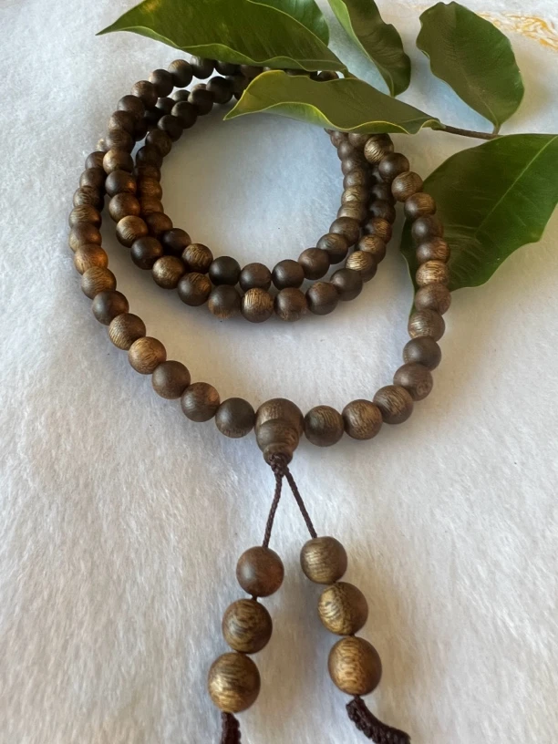 沉香 莺歌绿 手串卡08/27克加圆珠多圈，多样性发一