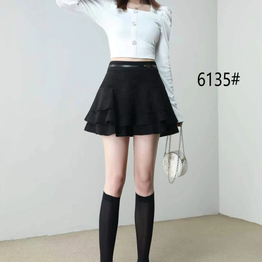 6135春季新款时尚短裙女半身裙小个子蛋糕裙高字裙防走光伞裙，冬