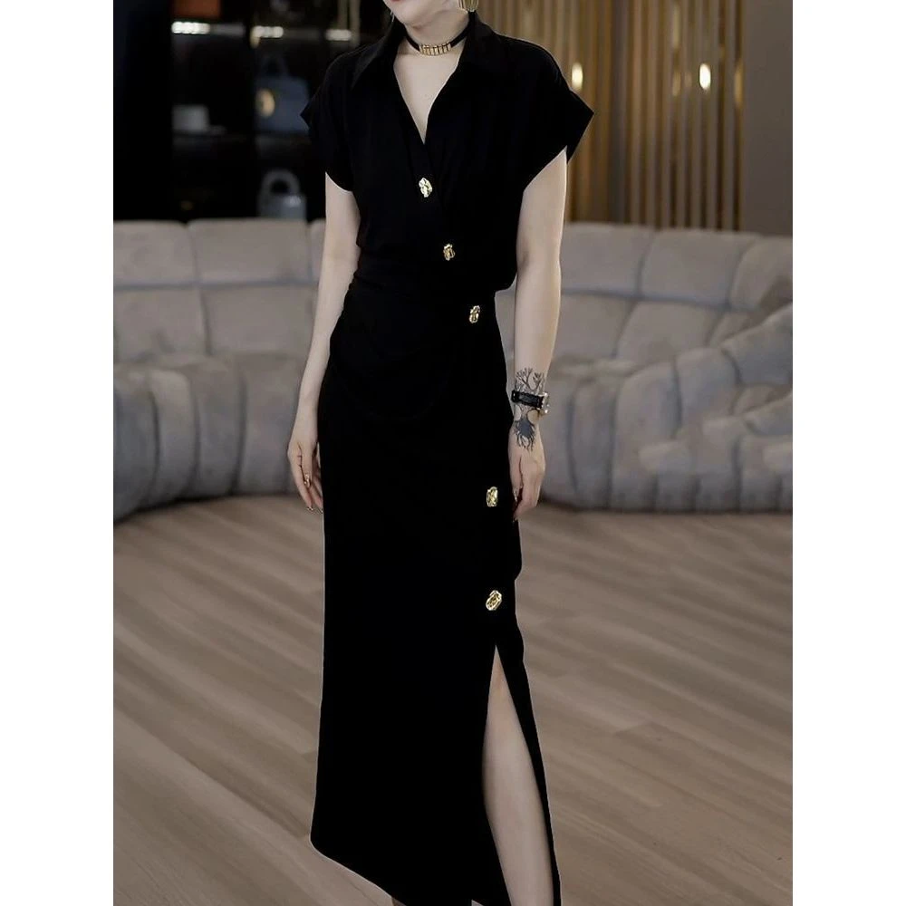 高贵通勤风轻奢侧开叉小黑裙2025夏季新款高级感显瘦短袖连衣裙