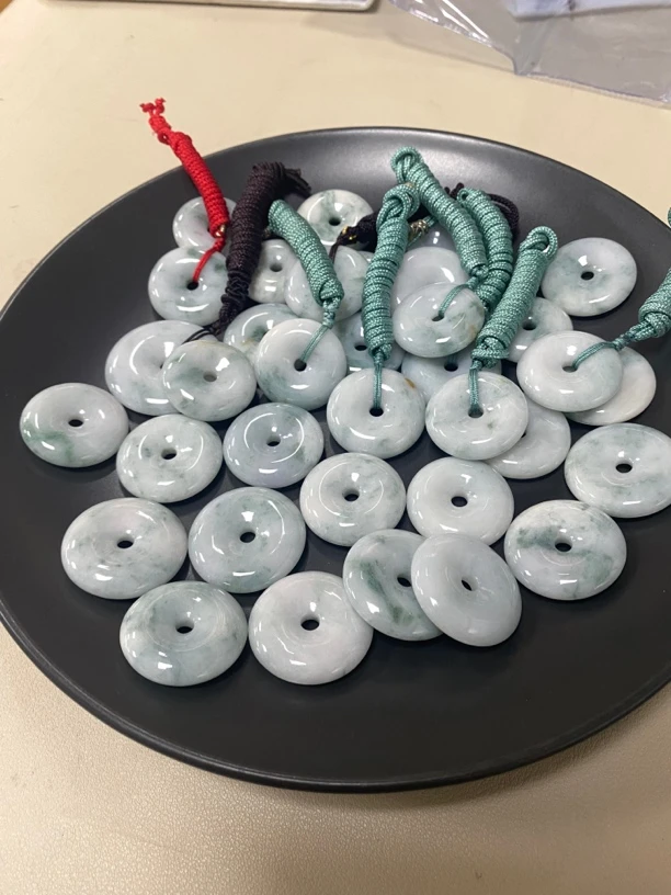 （多样性发货）飘花天然翡翠平安扣底白肉细小飘花福利价平平安安