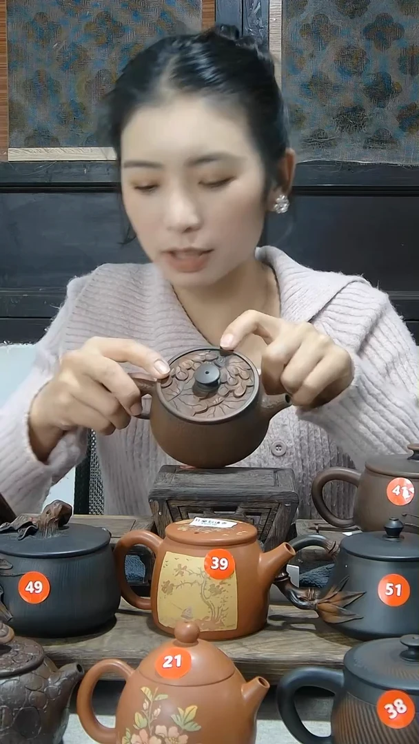 【闪购商品】陶瓷锤纹+浮雕宽口壶01