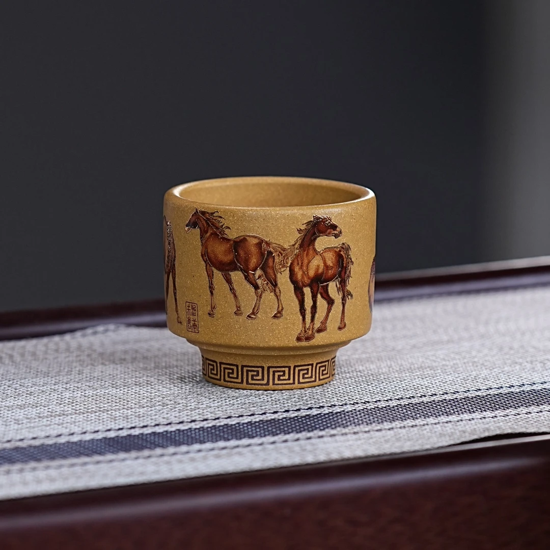 宜兴原矿黄金段手工手绘八骏紫砂主人杯品茗杯  A071