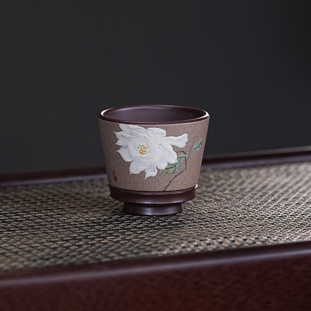 宜兴紫砂茶具 原矿紫泥泥料粉浆手绘白牡丹主人杯品茗杯 A995