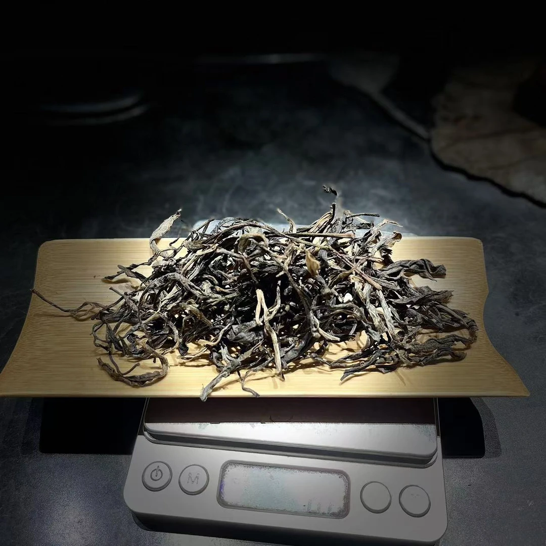 2024年易武茶区落水洞大树纯料普洱茶生茶春茶200克散装茶