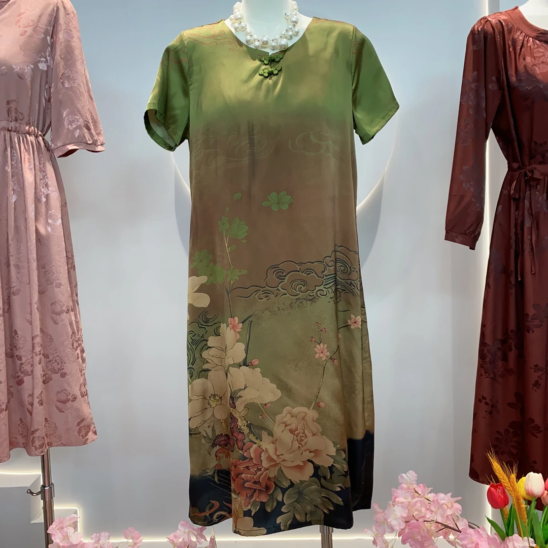 2208 贵气复古盘扣宽松遮肚子显瘦连衣裙