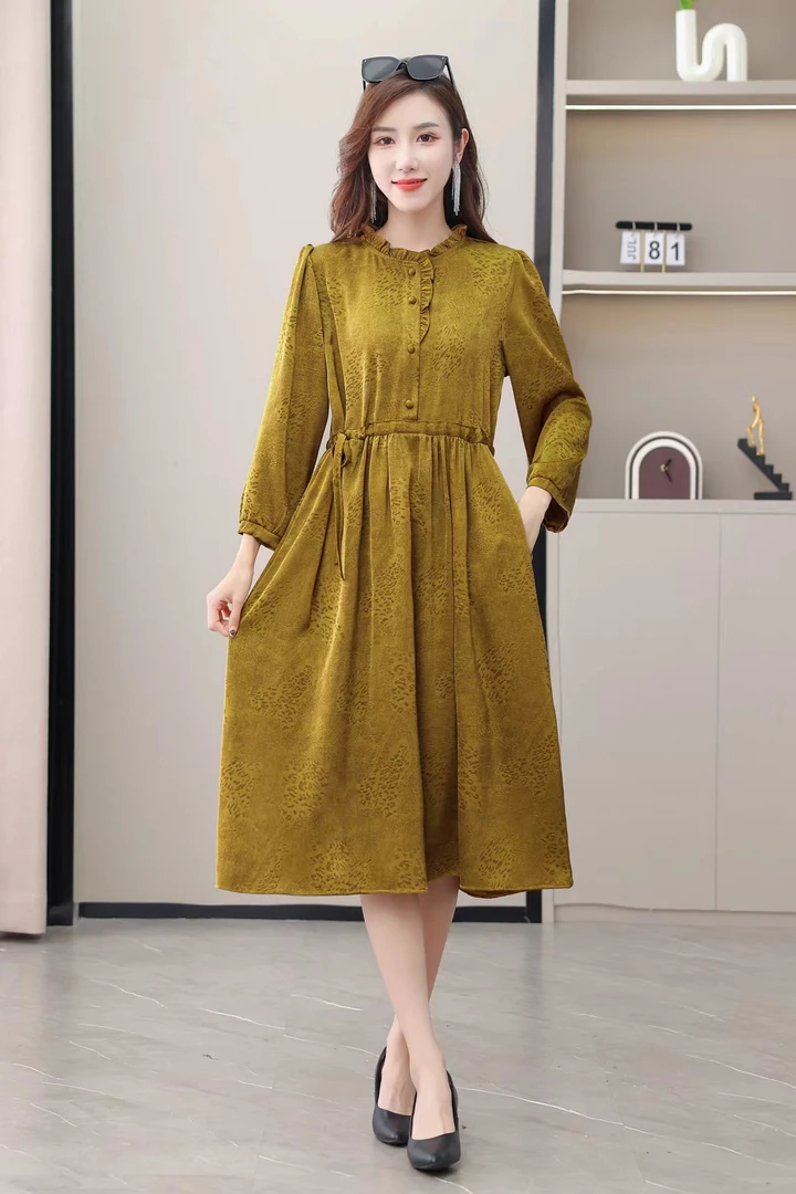 5025 专柜品质V领收腰显瘦女人味连衣裙新中式