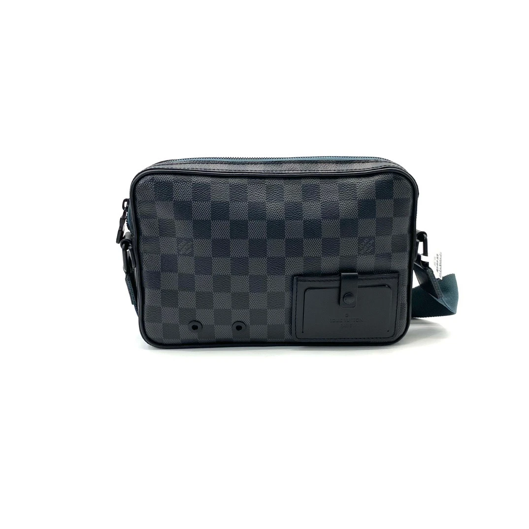95新 LouisVuitton/路易威登 黑棋盘格alpha邮差包 26/17 lv男包