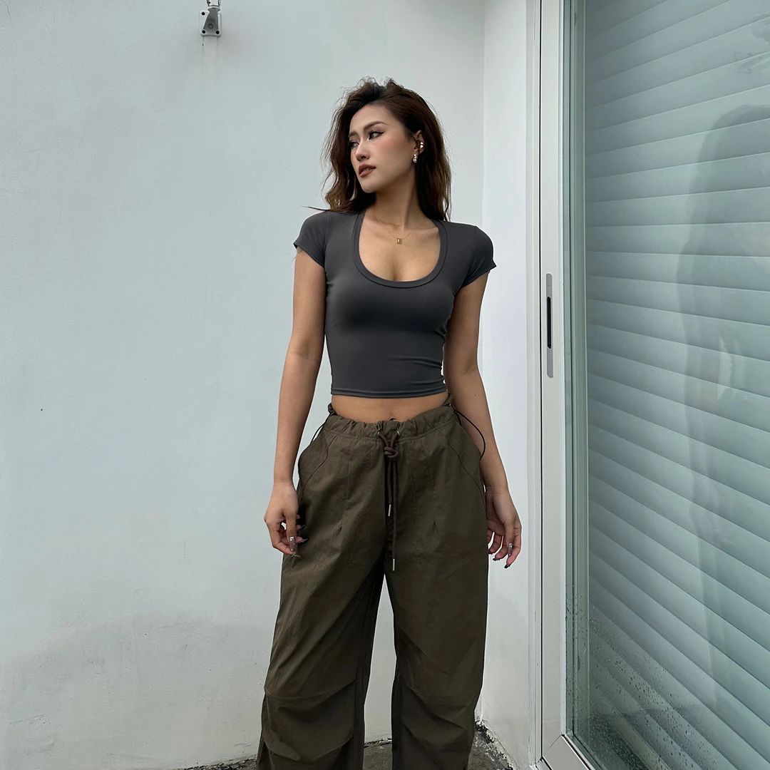 【Aliu自制】高弹力束腰欧美迷人锁骨性感U领低胸紧身短袖T恤