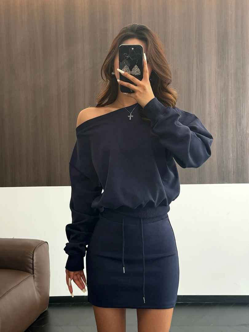 【Aliu自制】早春斜肩小众设计感长袖卫衣女短款抽绳松紧腰半裙套装