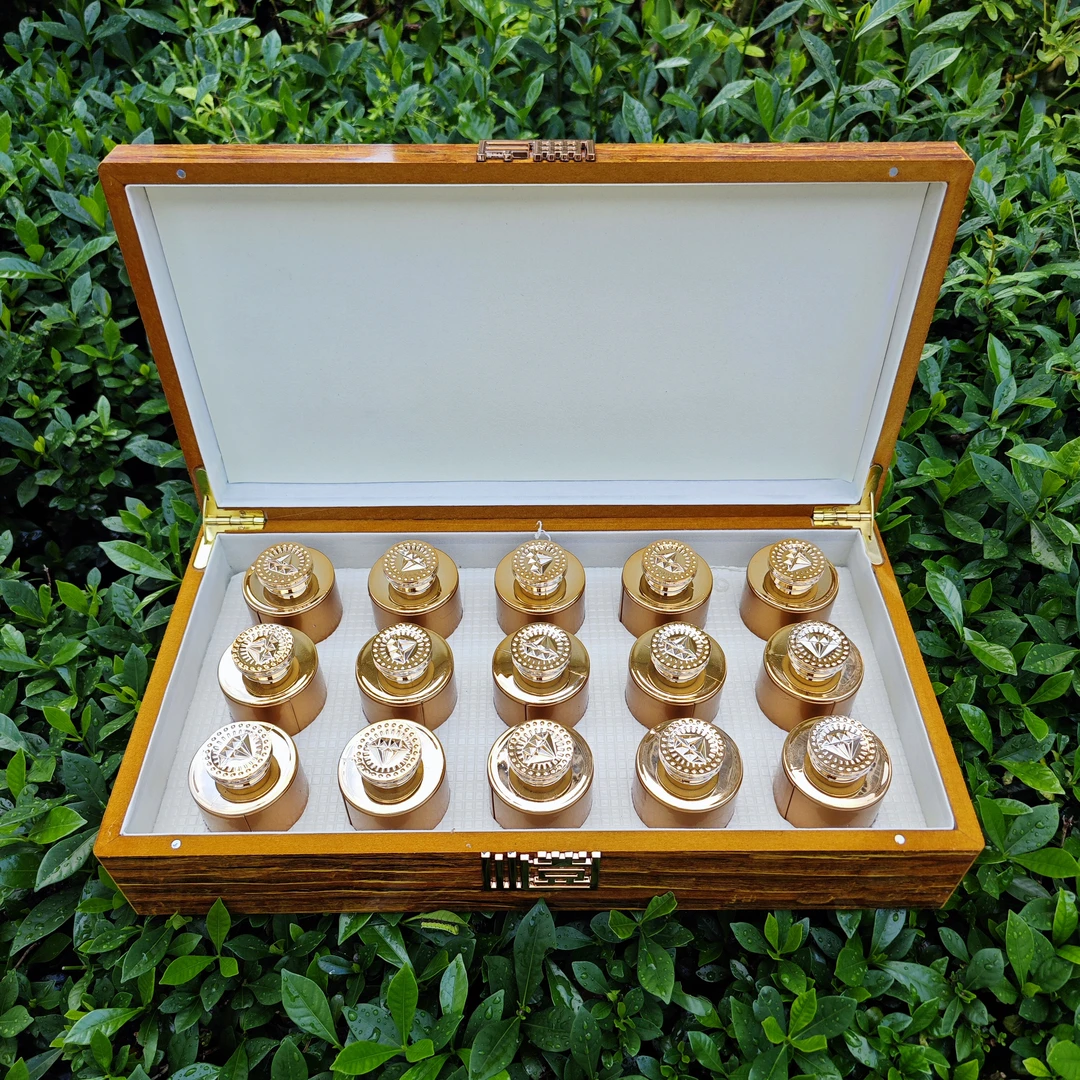 高端木盒老班章普洱茶熟茶高档礼盒装茶叶过节送礼送长辈伴手礼
