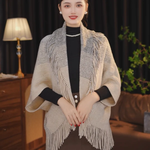 【渐变流苏】洋气时尚渐变款流苏披肩多种穿法百搭针织