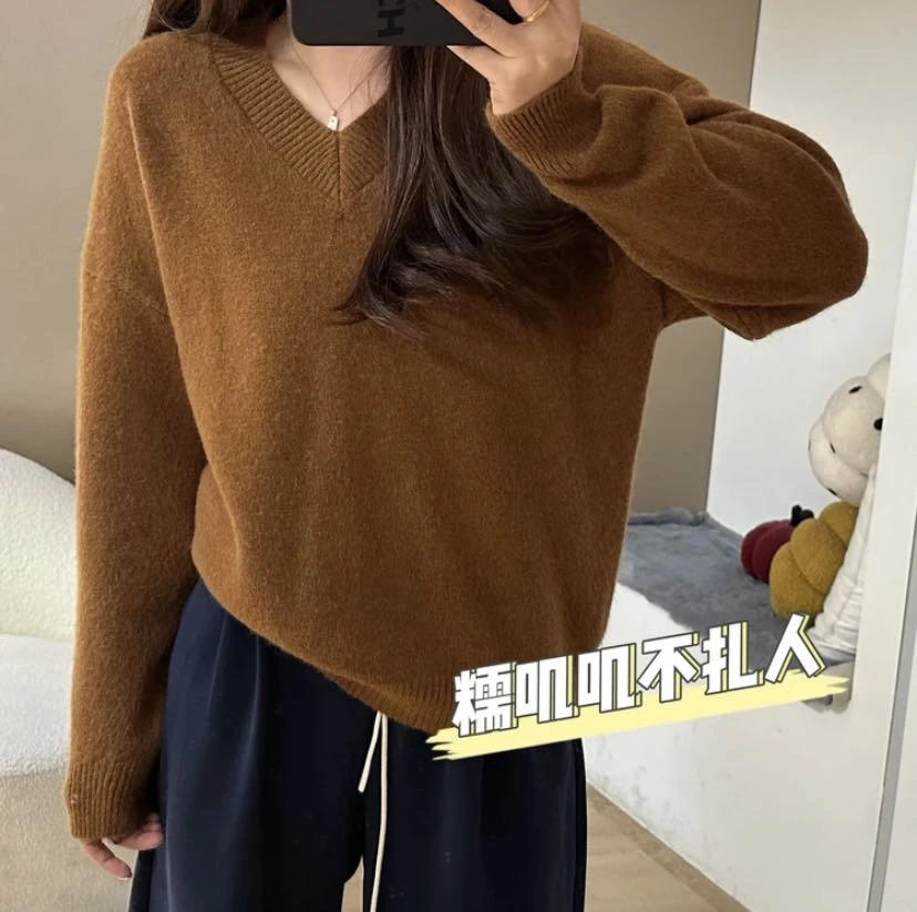 【K姐简约定制】简约风手工贝壳扣套头毛衣长袖松软V领秋款上衣D963