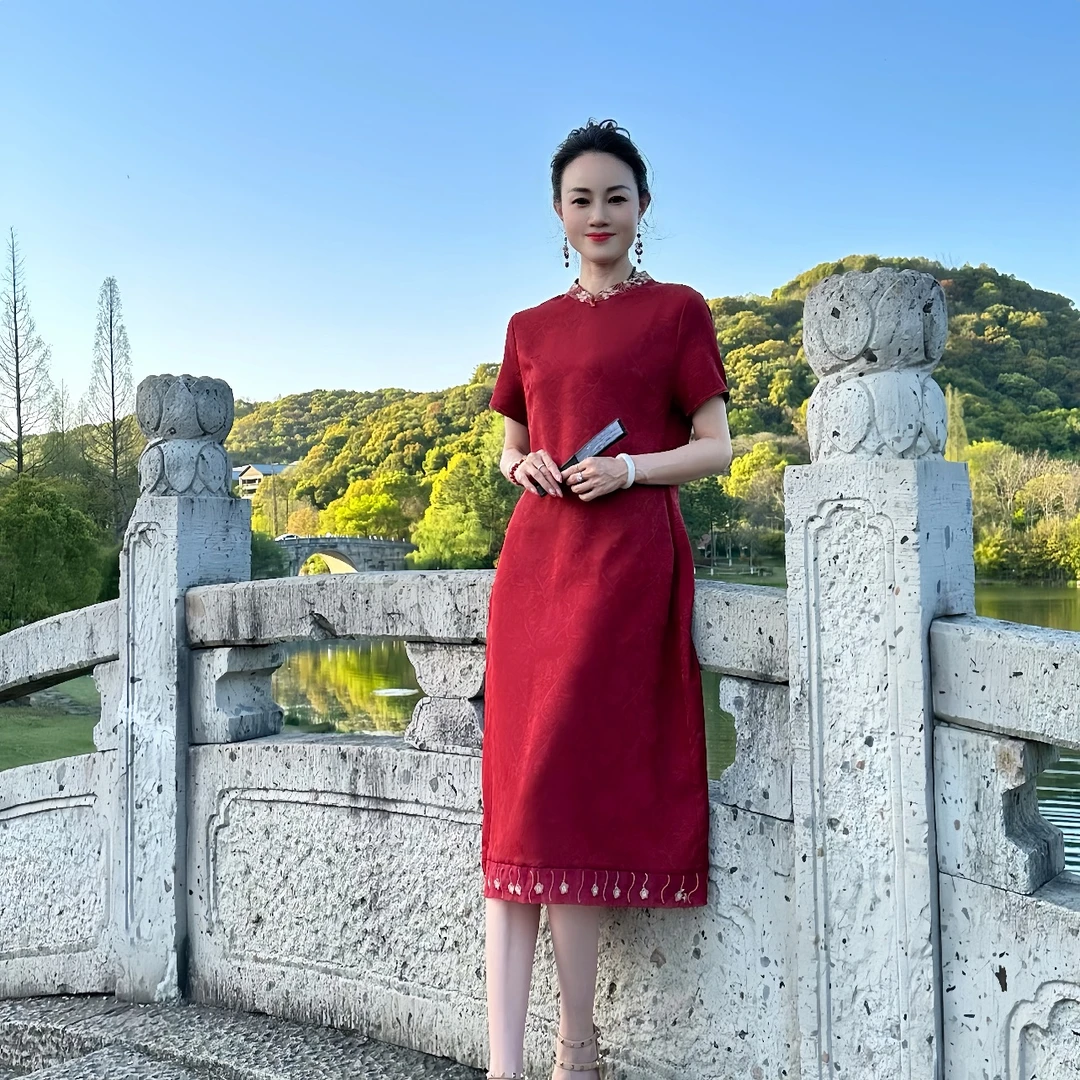 君尚绮依2024--夏新款妈妈装气质国风高端中长款优雅复古长裙中式