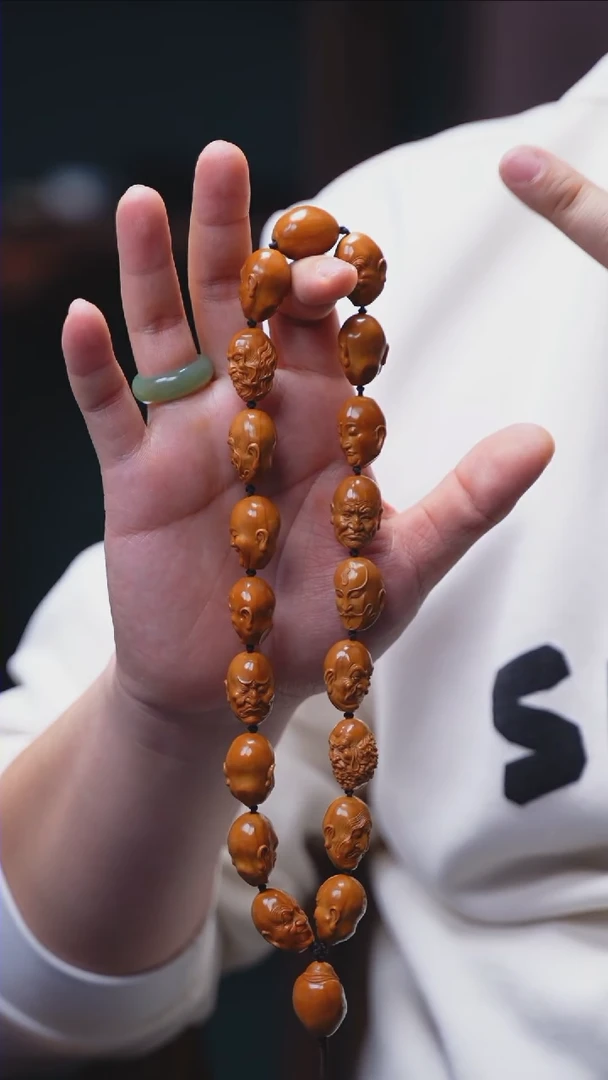 【闪购商品】橄榄核核雕十八罗汉手持