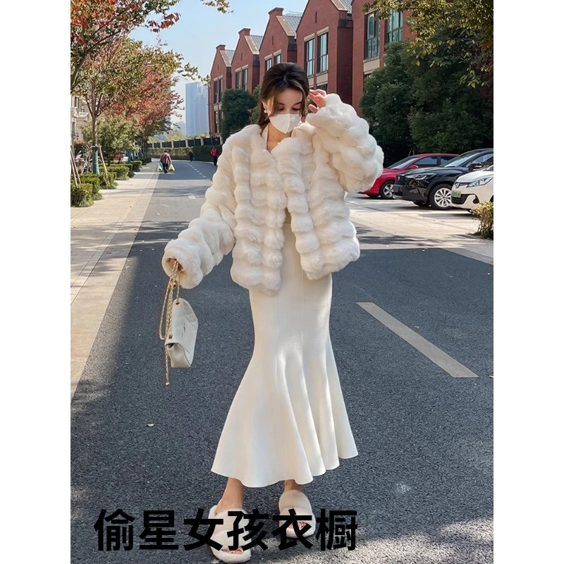 高级感超好看半裙白色秋冬半身裙2024年新款高腰包臀针织鱼尾裙子