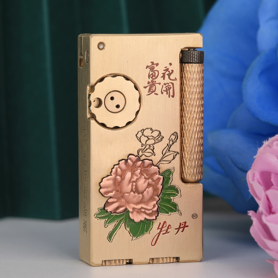 帕伽尼黄铜煤油打火机牡丹富贵花开浮雕工艺紫铜镶嵌男士收藏送礼