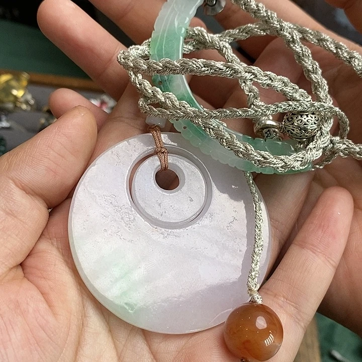 翡翠颈饰未镶嵌六**祥翡翠翡翠