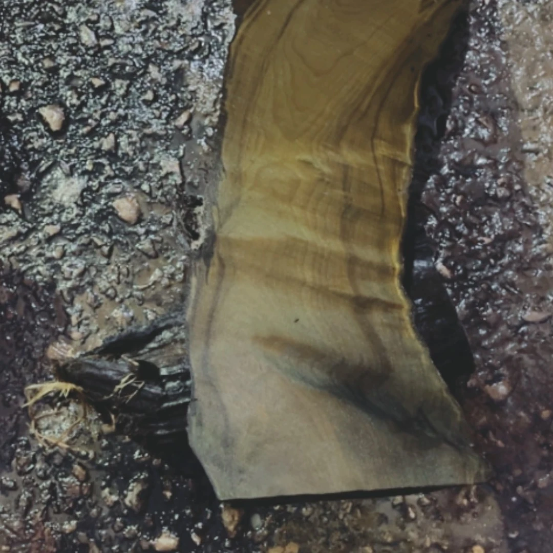 【闪购商品】雕刻木材玉****玉